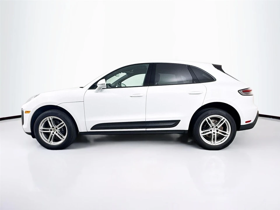 2024 Porsche Macan - Image 4 of 21