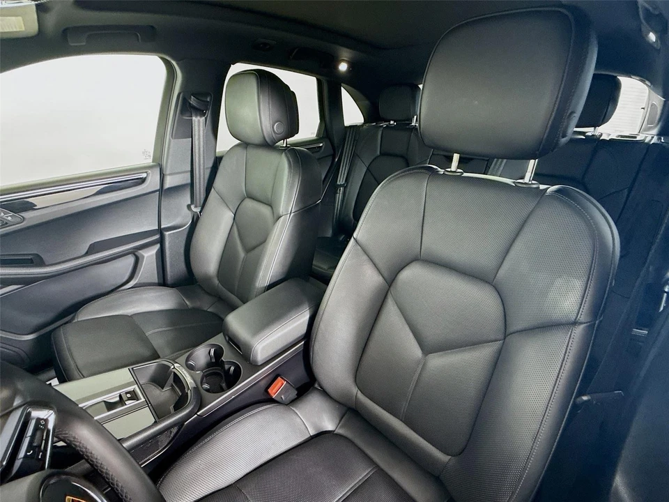 2024 Porsche Macan - Image 21 of 21
