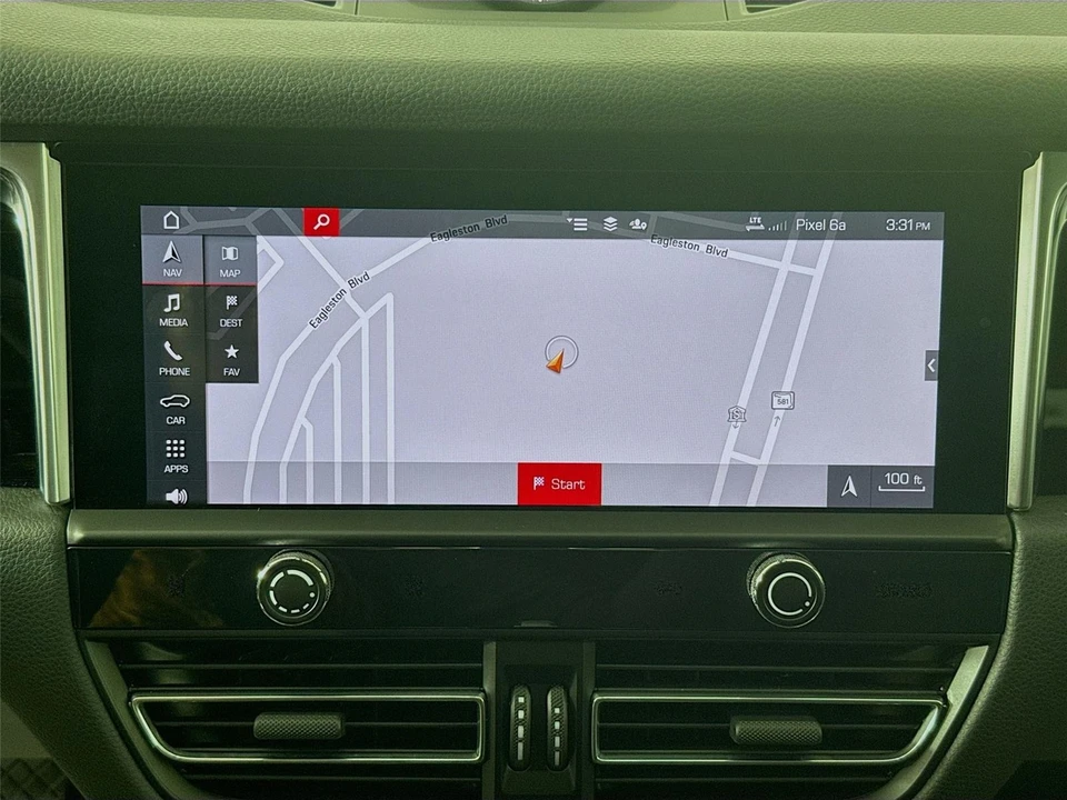 2024 Porsche Macan - Image 13 of 21