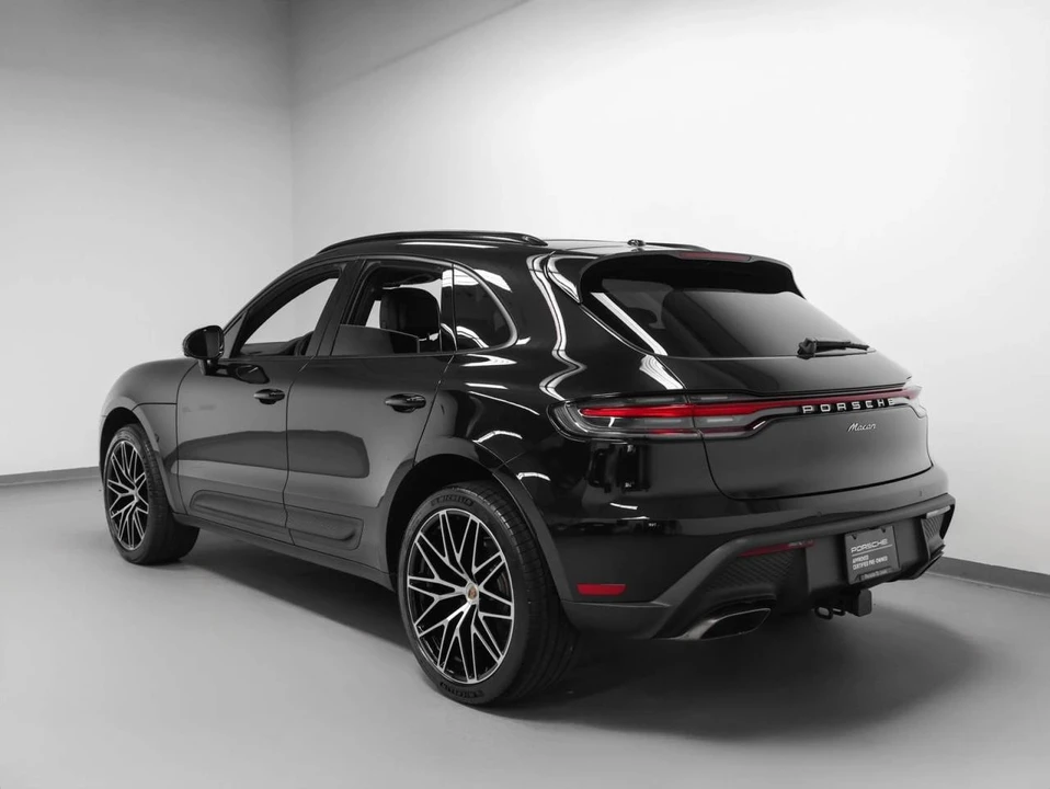 2024 Porsche Macan - Image 3 of 4