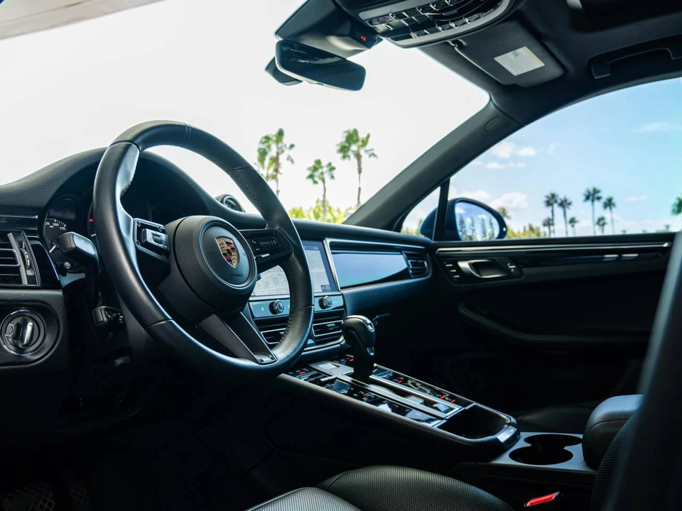 2024 Porsche Macan - Image 4 of 4