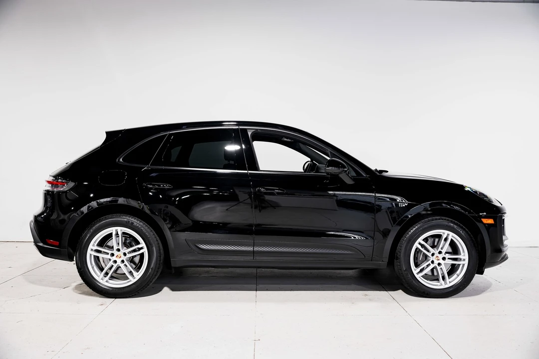 2024 Porsche Macan - Image 2 of 12