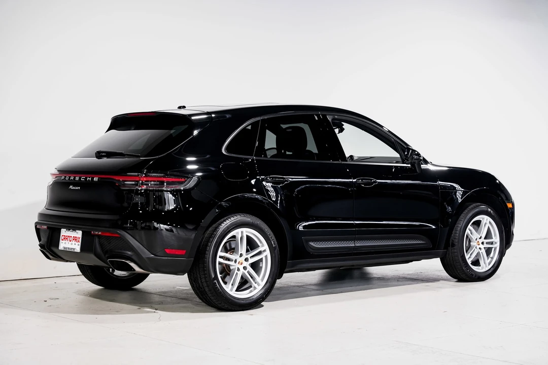 2024 Porsche Macan - Image 3 of 12
