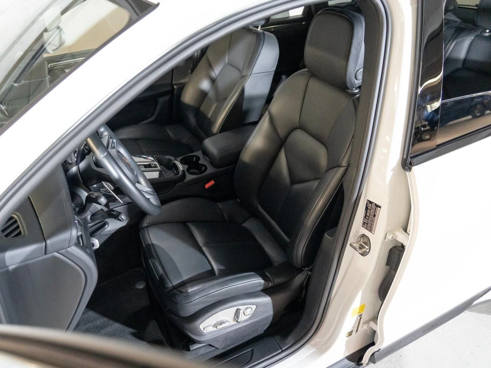 2024 Porsche Macan - Image 5 of 29