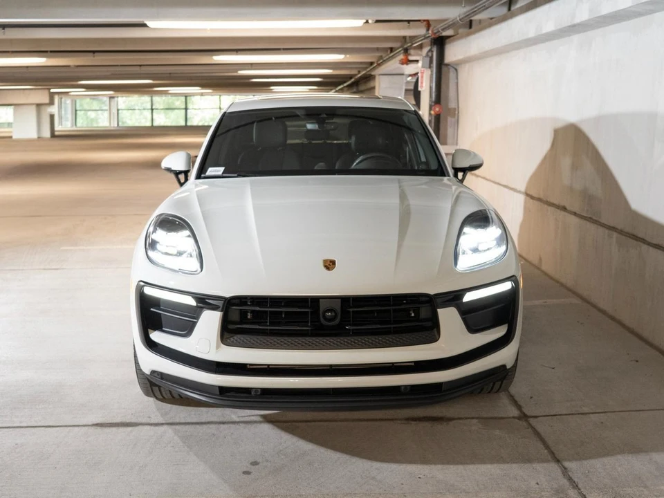 2024 Porsche Macan - Image 6 of 29