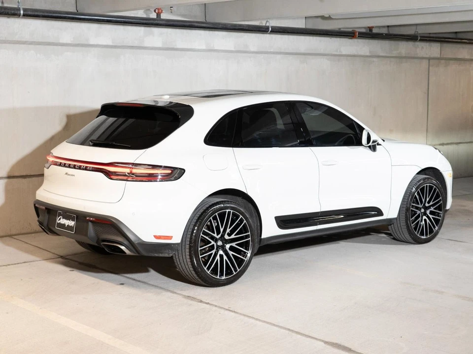 2024 Porsche Macan - Image 9 of 29
