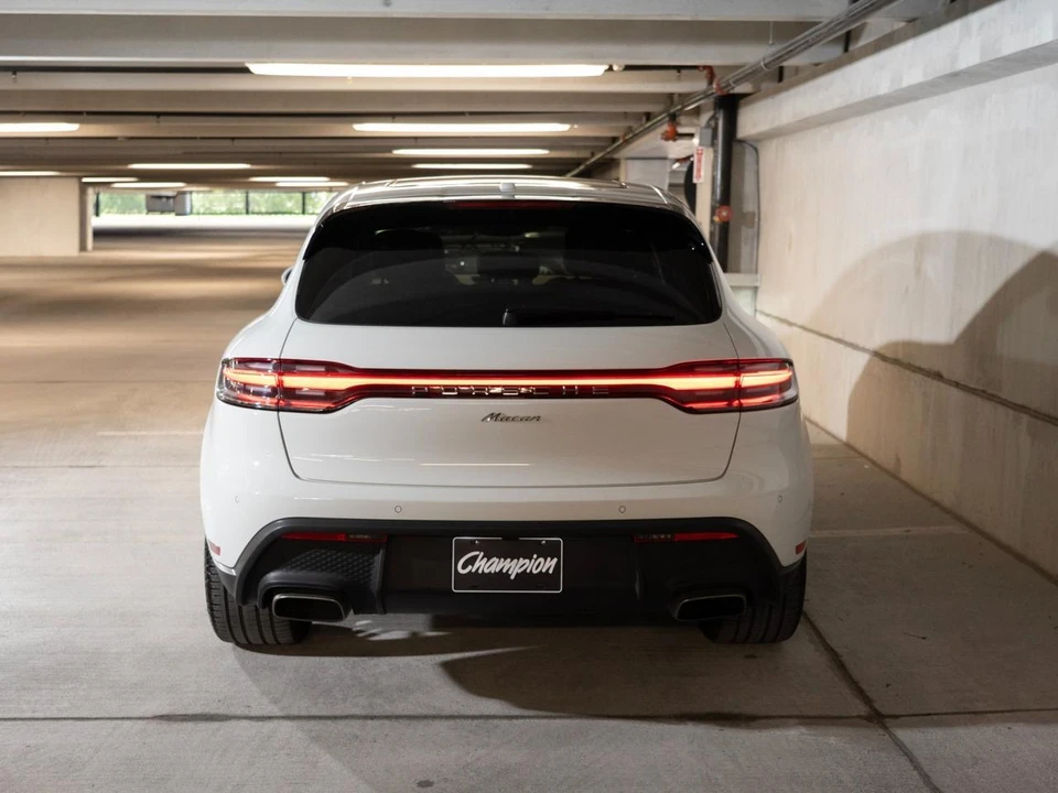2024 Porsche Macan - Image 10 of 29