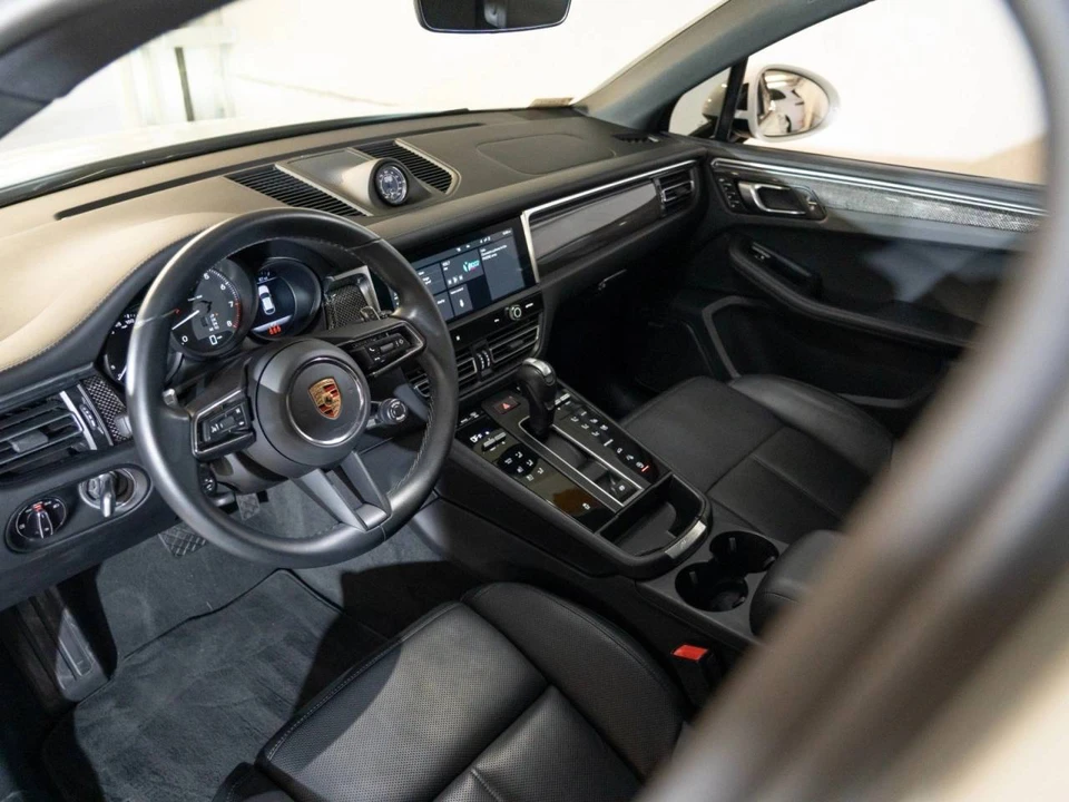 2024 Porsche Macan - Image 4 of 4