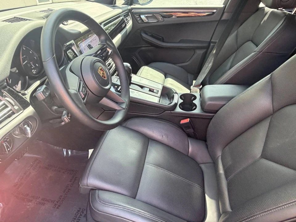 2024 Porsche Macan - Image 4 of 4