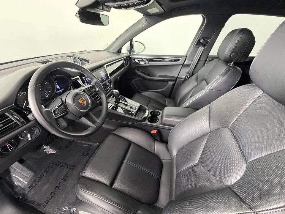 2024 Porsche Macan - Image 4 of 4