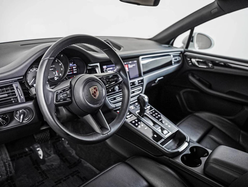2024 Porsche Macan - Image 4 of 4