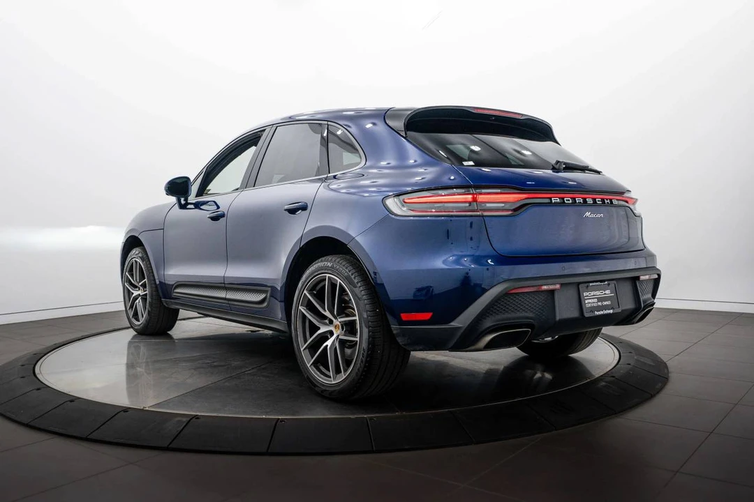 2024 Porsche Macan - Image 3 of 4