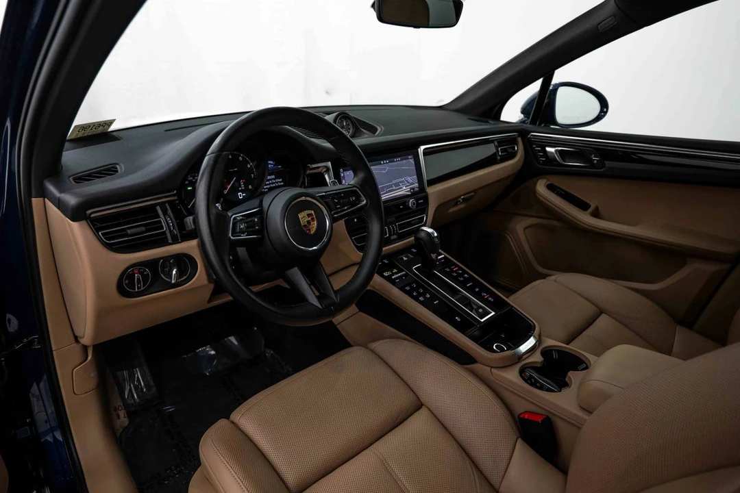 2024 Porsche Macan - Image 4 of 4