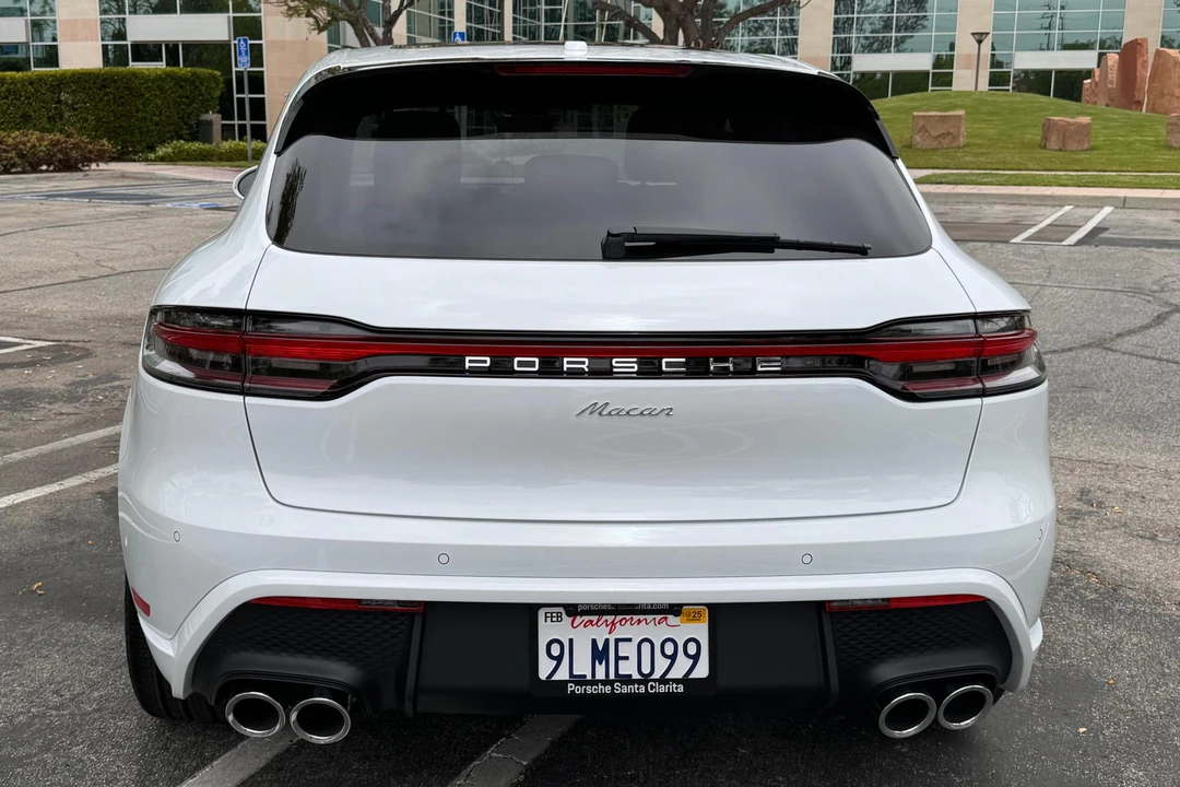 2024 Porsche Macan - Image 5 of 31
