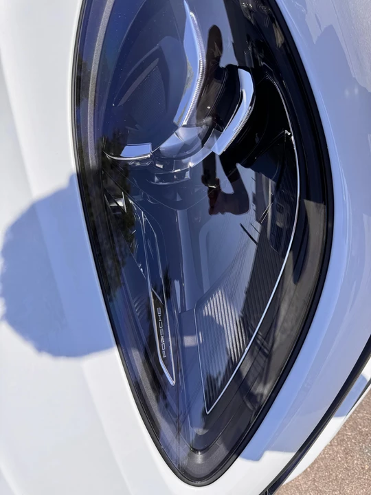 2024 Porsche Macan - Image 23 of 31