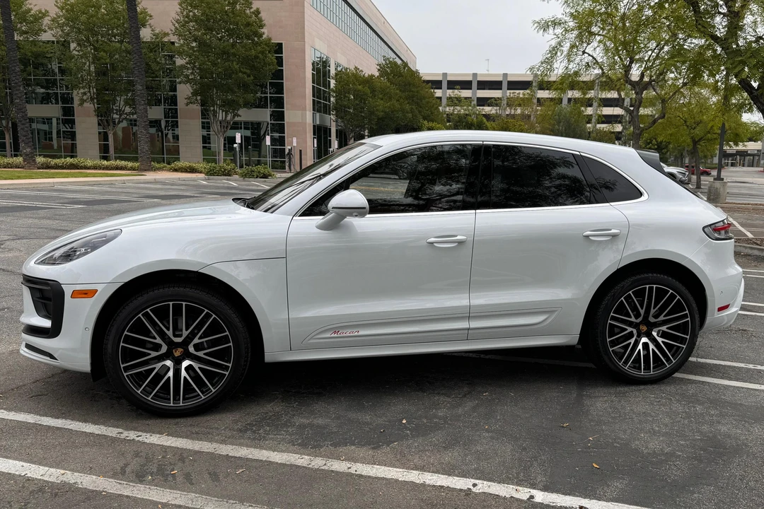 2024 Porsche Macan - Image 3 of 31