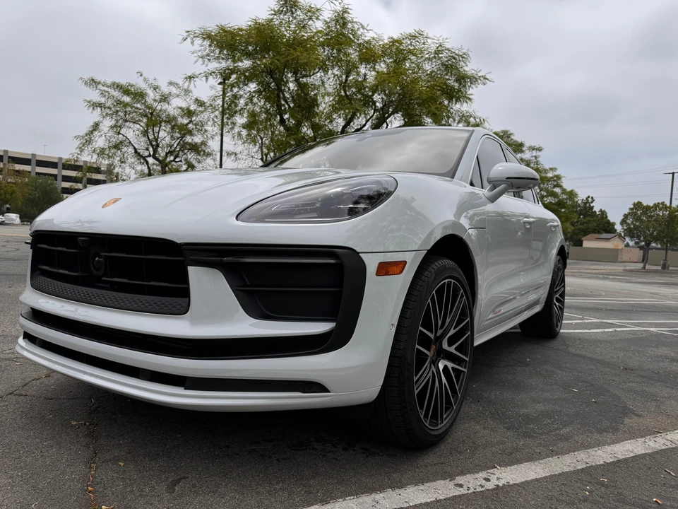 2024 Porsche Macan - Image 6 of 31