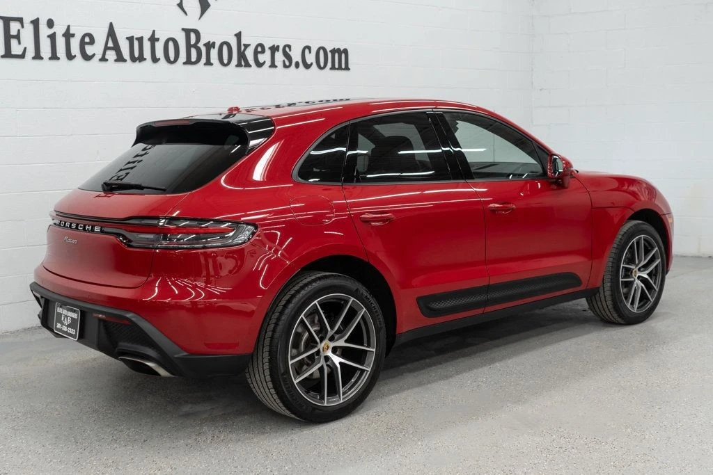 2024 Porsche Macan - Image 6 of 12