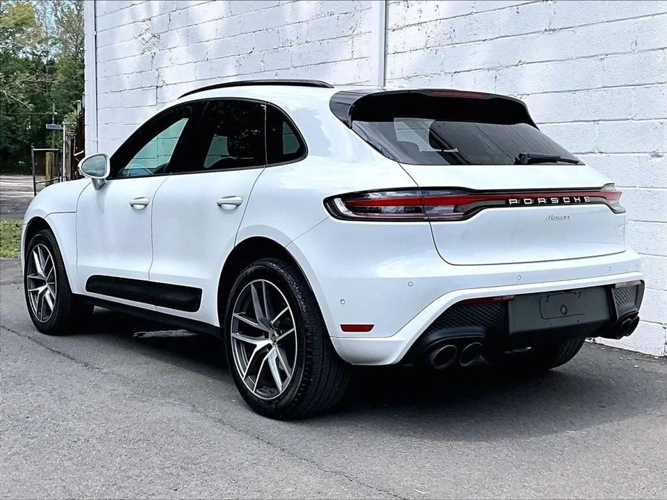 2024 Porsche Macan - Image 3 of 4