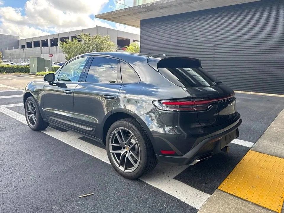 2024 Porsche Macan - Image 3 of 4