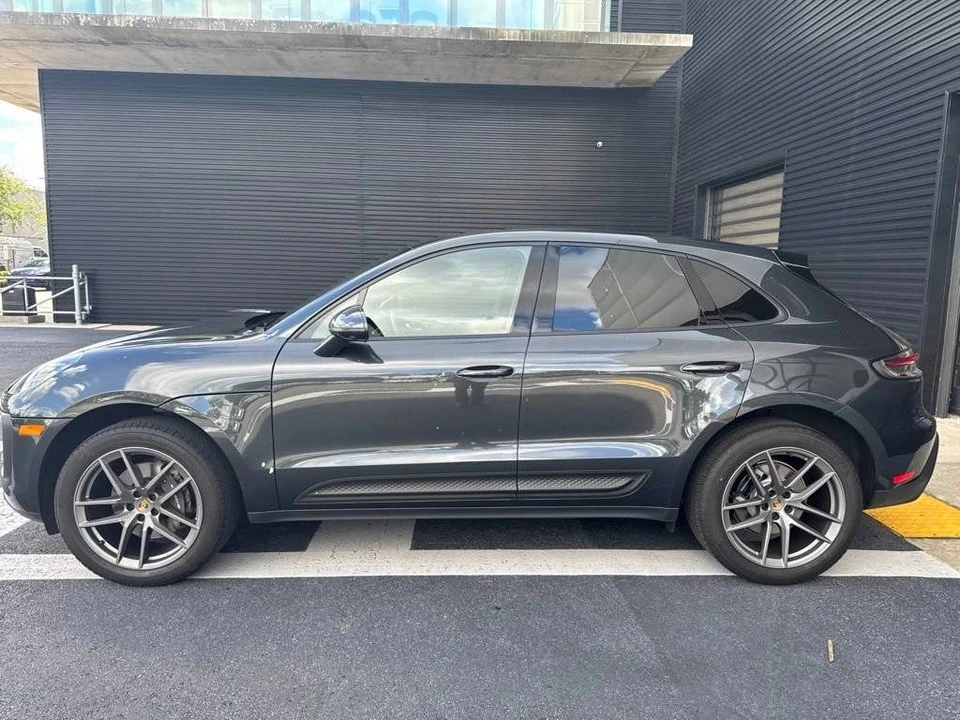 2024 Porsche Macan - Image 2 of 4