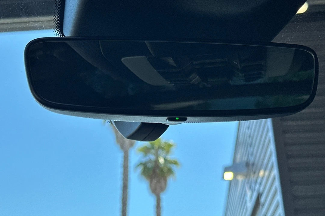 2024 Porsche Macan - Image 22 of 31