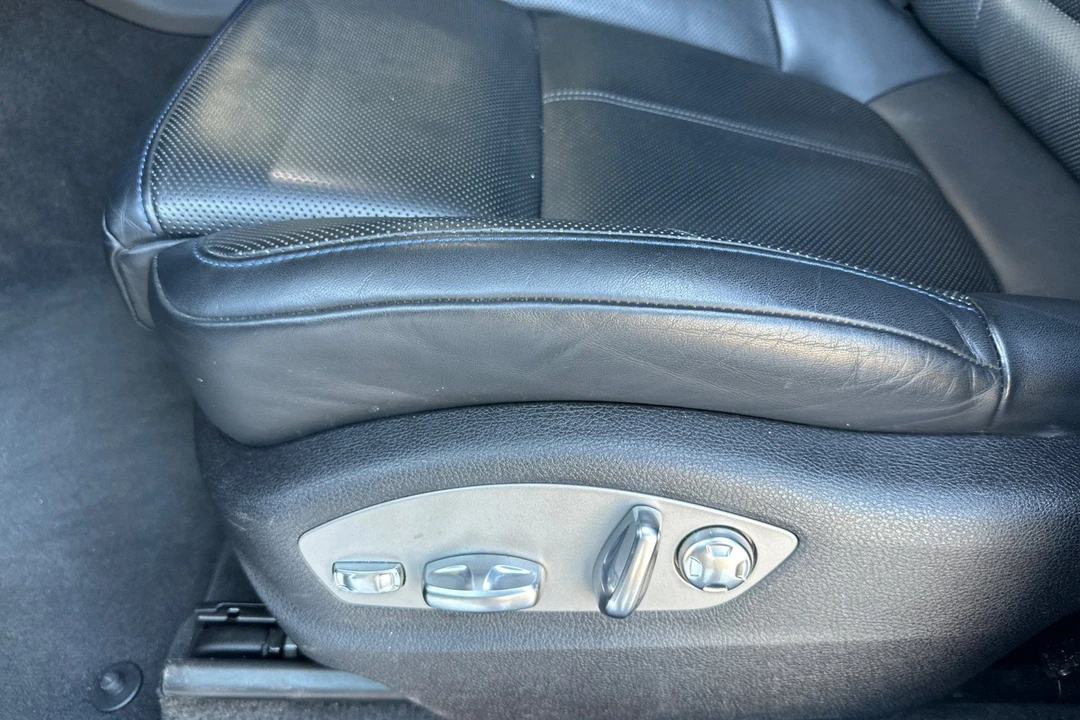 2024 Porsche Macan - Image 14 of 31
