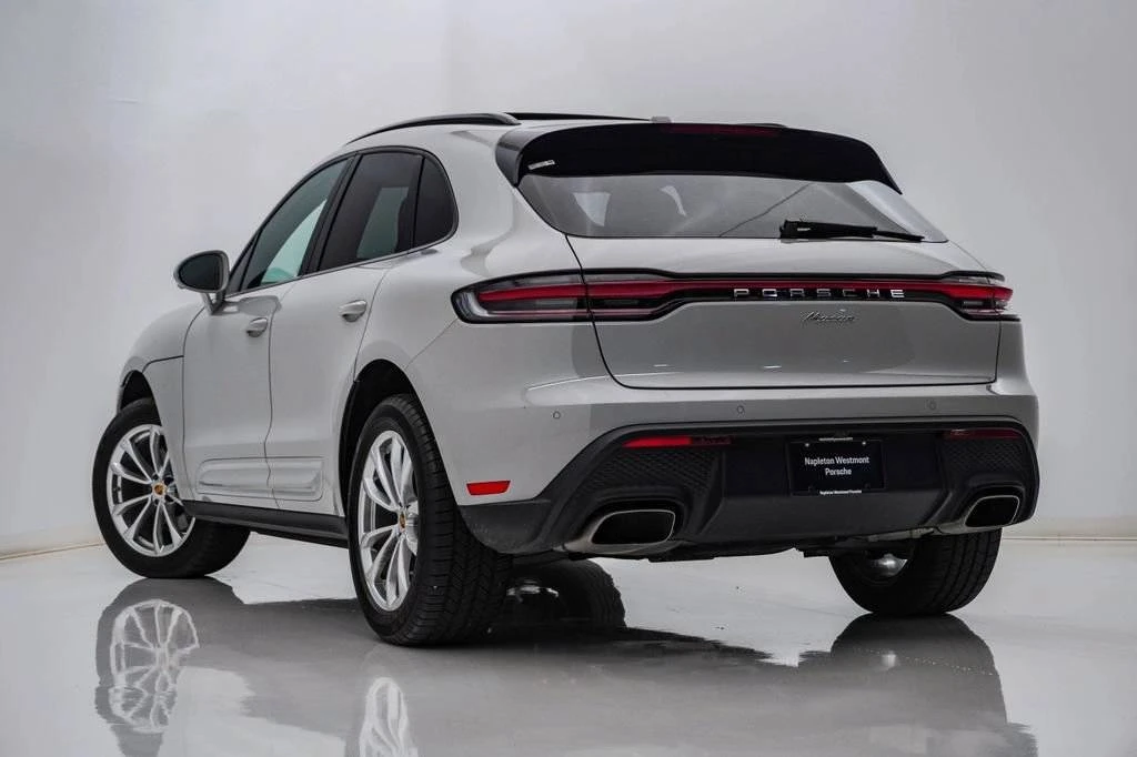 2024 Porsche Macan - Image 3 of 4