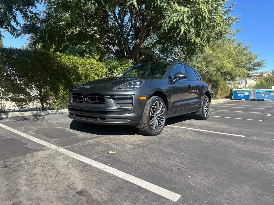 2024 Porsche Macan - Image 12 of 19