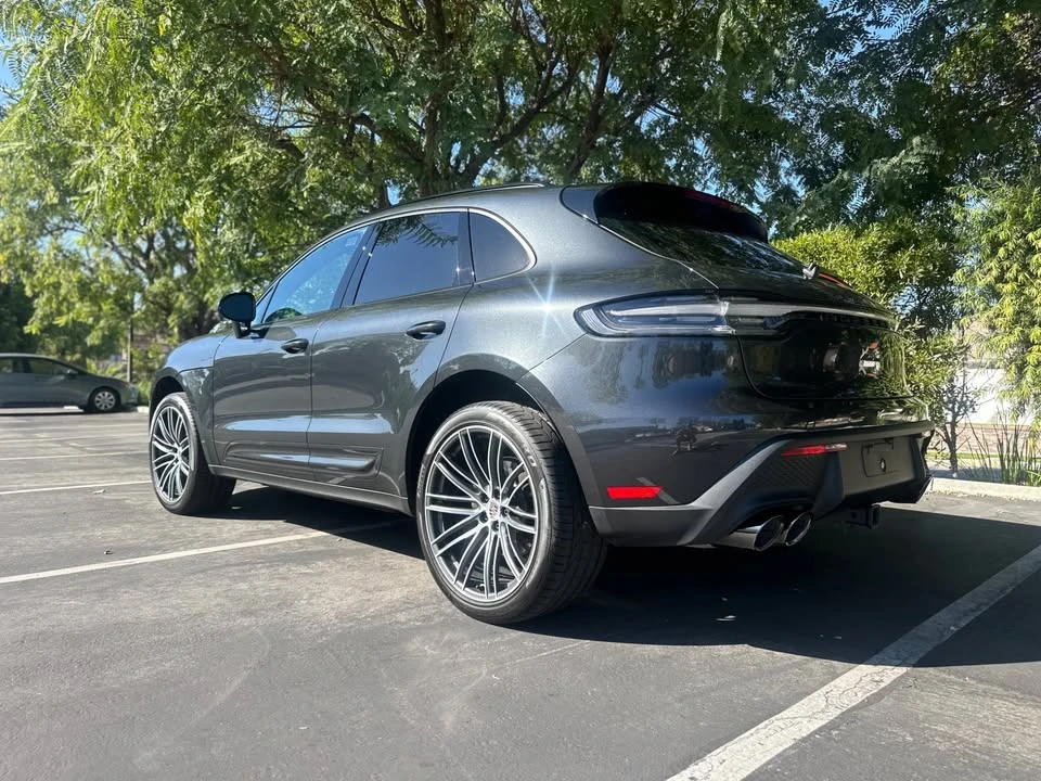 2024 Porsche Macan - Image 13 of 19
