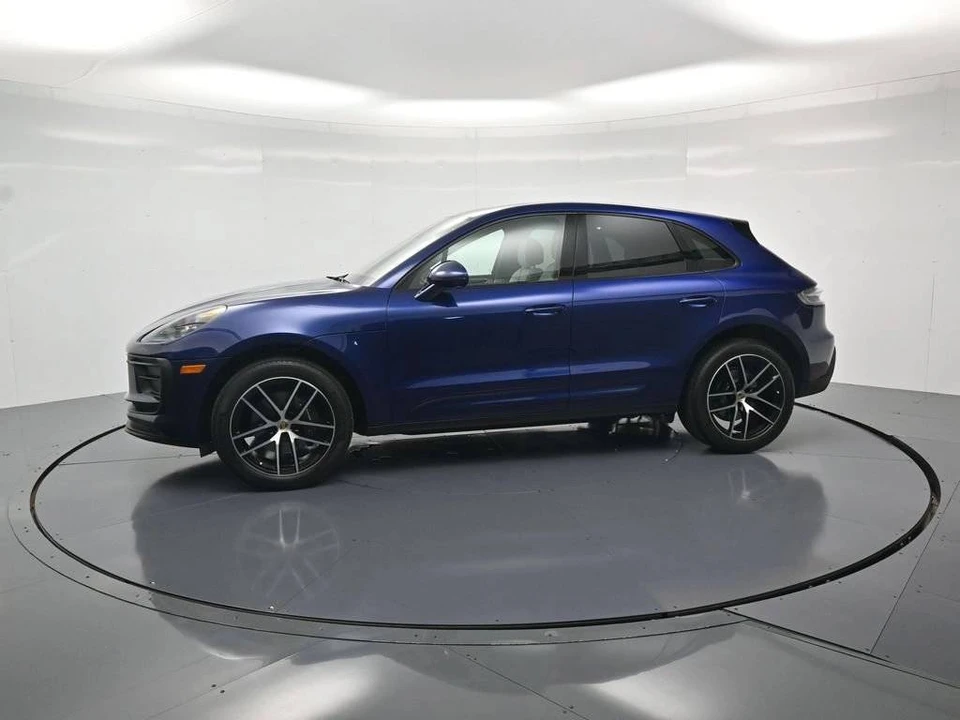 2024 Porsche Macan - Image 2 of 4