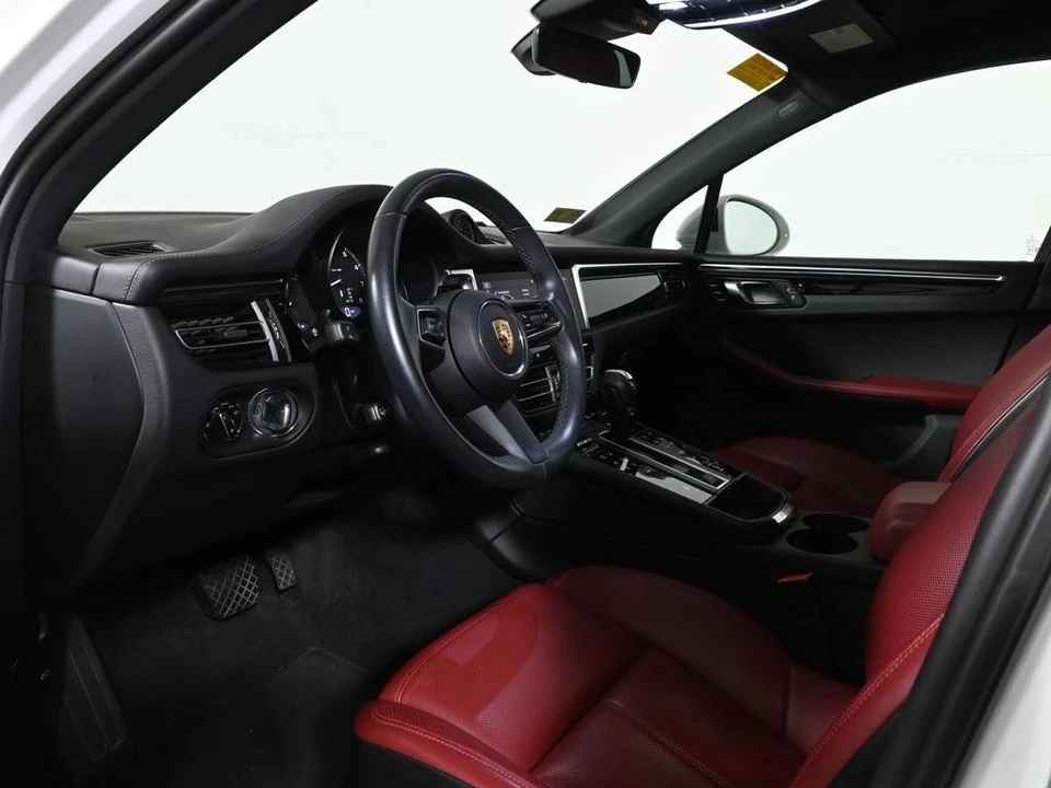 2024 Porsche Macan - Image 4 of 4