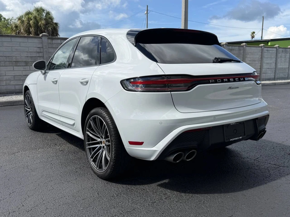 2024 Porsche Macan - Image 3 of 4