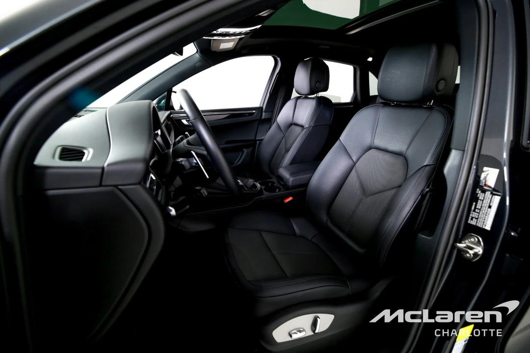 2024 Porsche Macan - Image 11 of 31