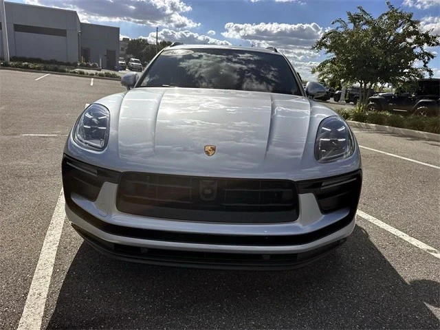 2024 Porsche Macan - Image 10 of 21