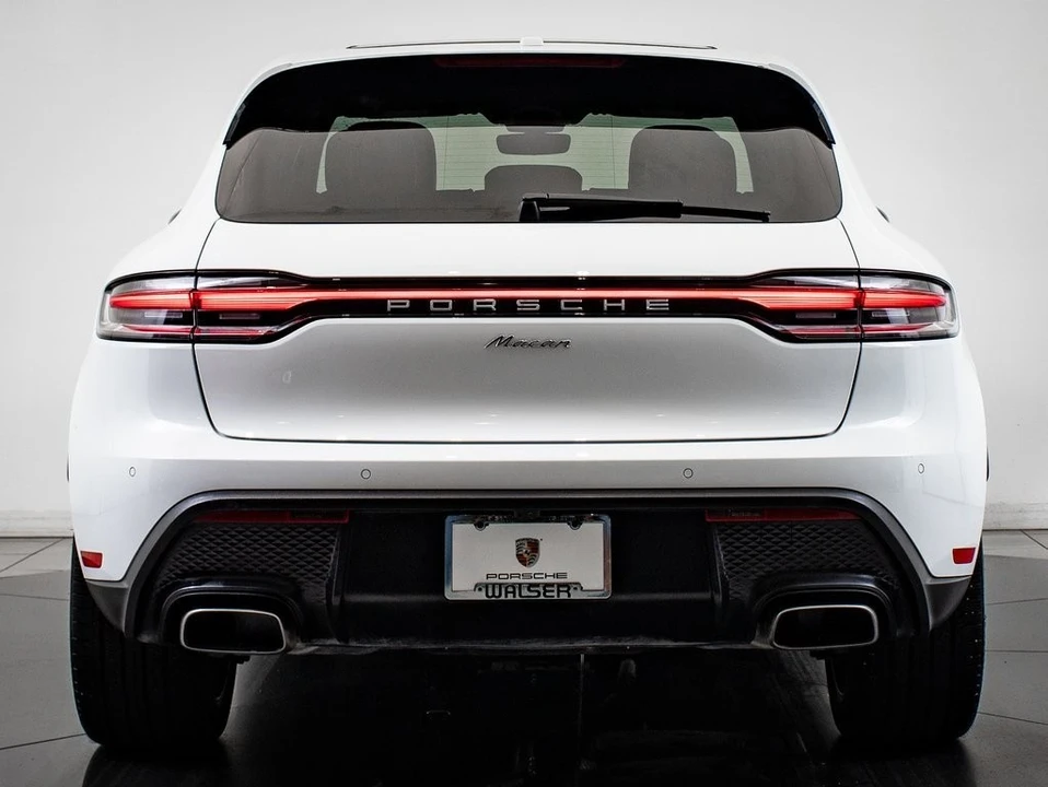 2024 Porsche Macan - Image 7 of 21