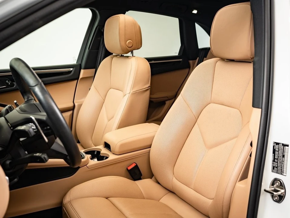 2024 Porsche Macan - Image 5 of 21