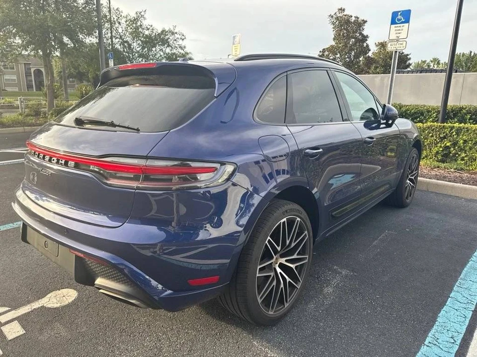 2024 Porsche Macan - Image 4 of 4