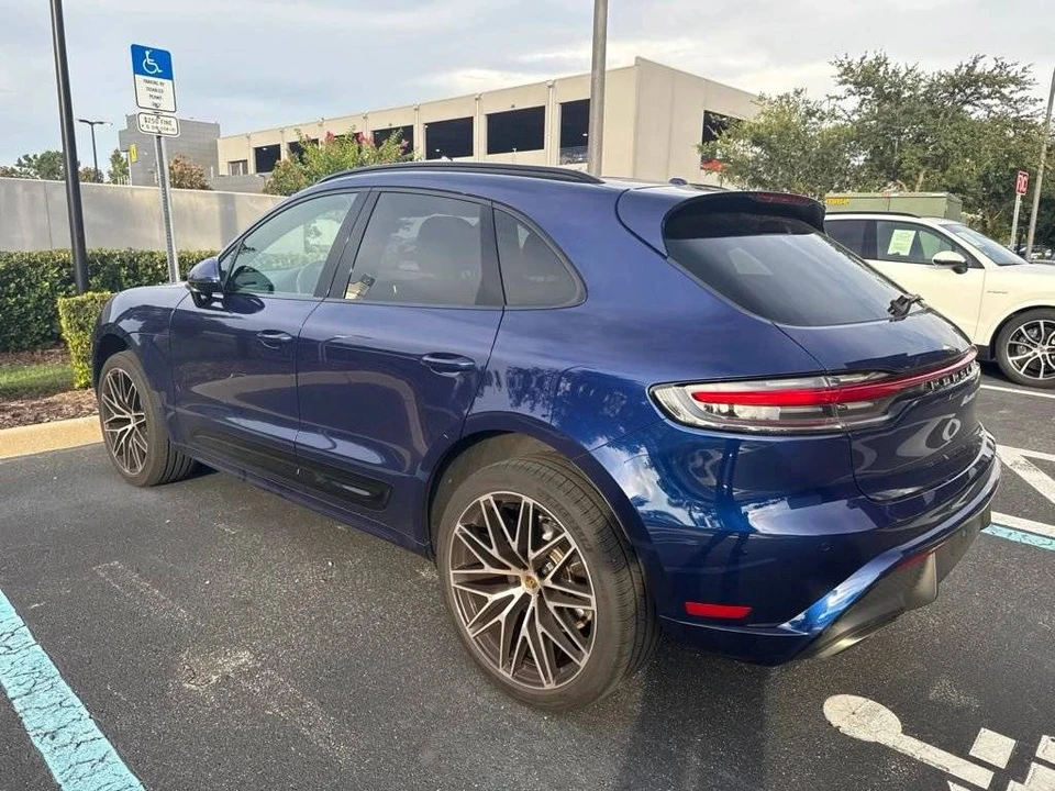 2024 Porsche Macan - Image 3 of 4