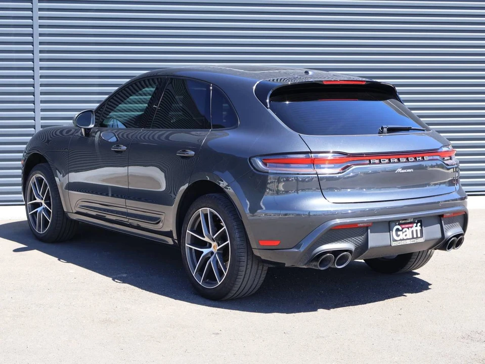 2024 Porsche Macan - Image 3 of 4