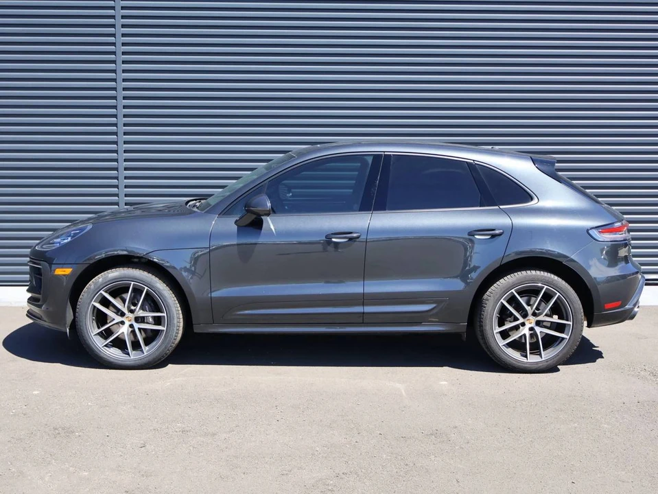 2024 Porsche Macan - Image 2 of 4