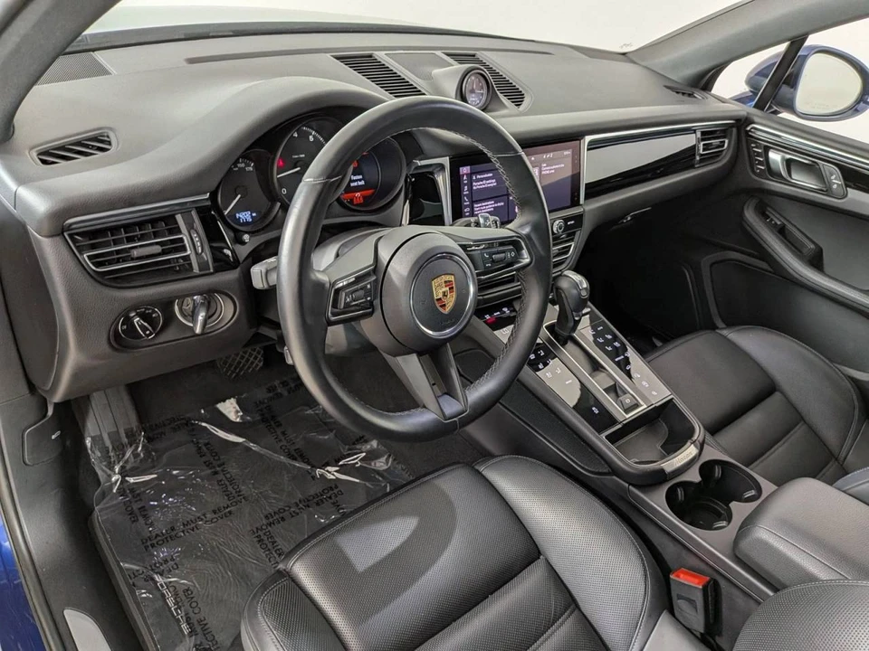 2024 Porsche Macan - Image 4 of 4