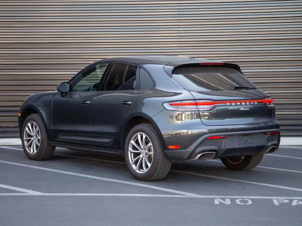 2024 Porsche Macan - Image 3 of 4