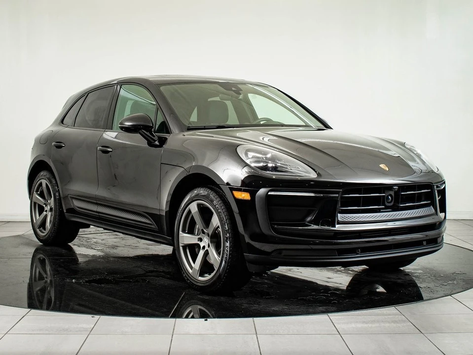 2024 Porsche Macan - Image 10 of 21