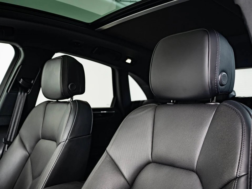 2024 Porsche Macan - Image 21 of 21