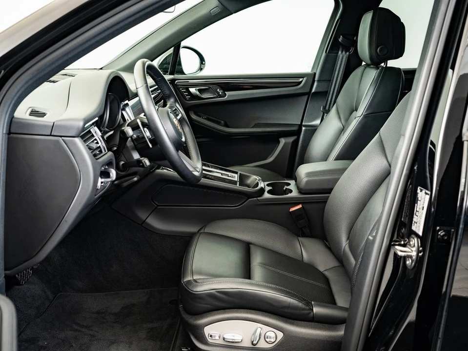 2024 Porsche Macan - Image 5 of 21