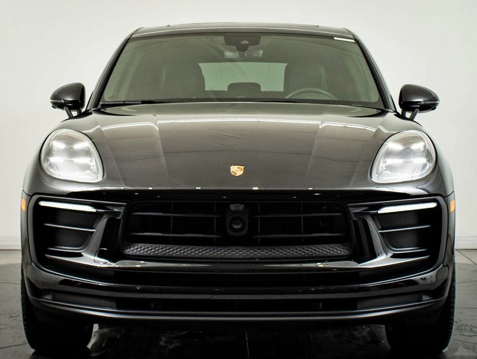 2024 Porsche Macan - Image 11 of 21