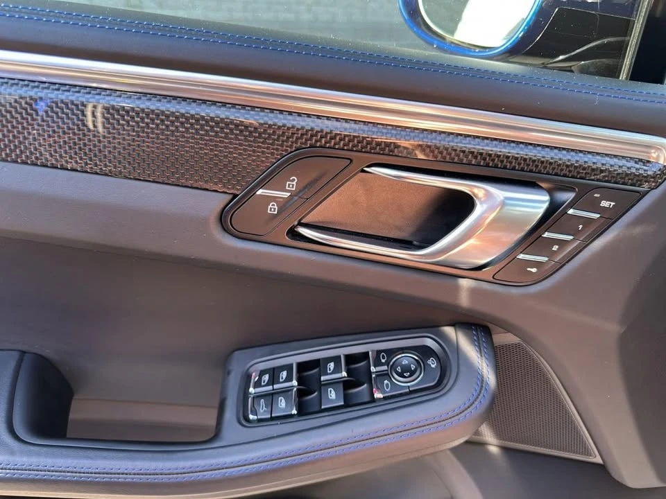 2024 Porsche Macan GTS - Image 17 of 20