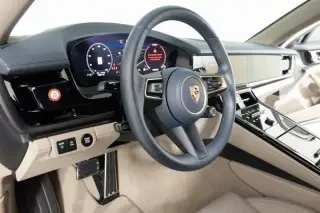 2024 Porsche 976 Panamera - Image 4 of 4
