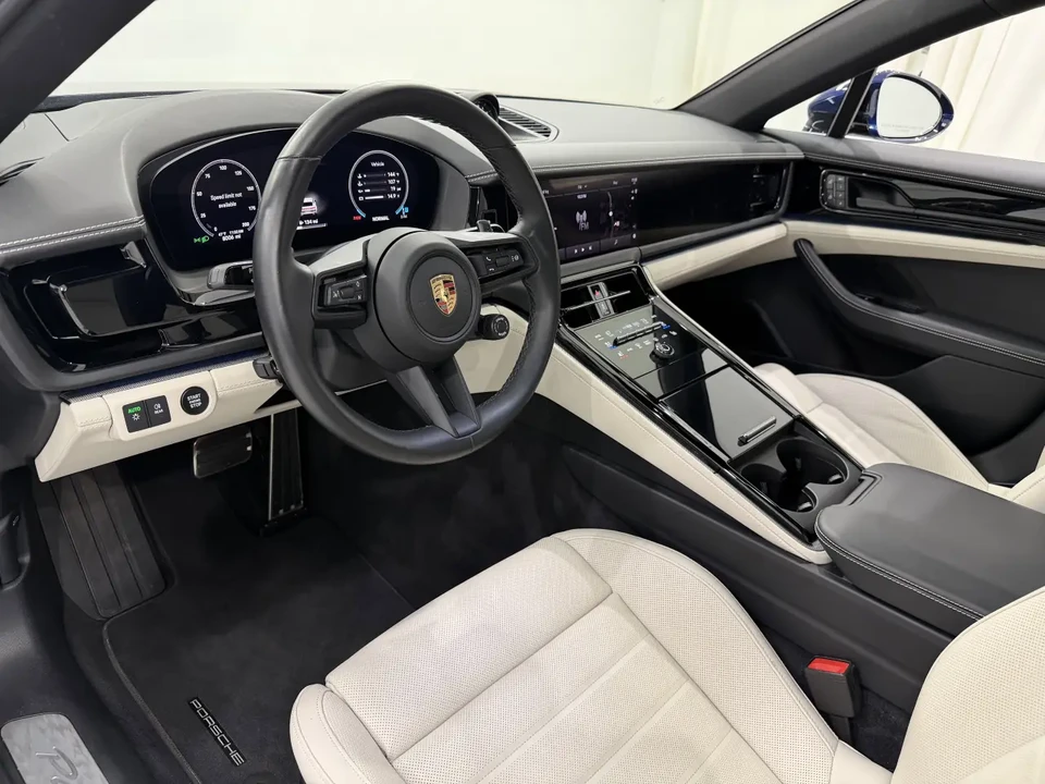 2024 Porsche 976 Panamera - Image 5 of 10